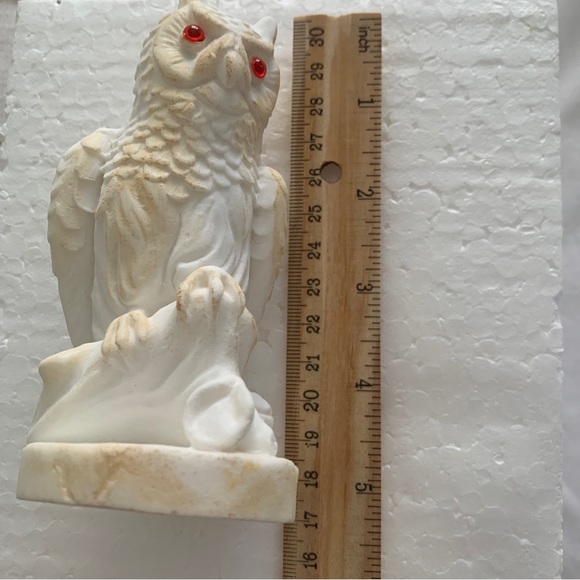 Alabastrite white Snow Owl with red eyes - Picture 8 of 13